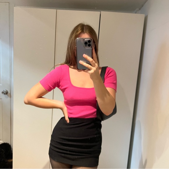 Hot pink square neck body suit - Picture 2 of 4